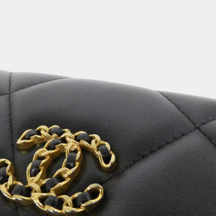 Pre Owned Chanel 19 Line Waist Bag