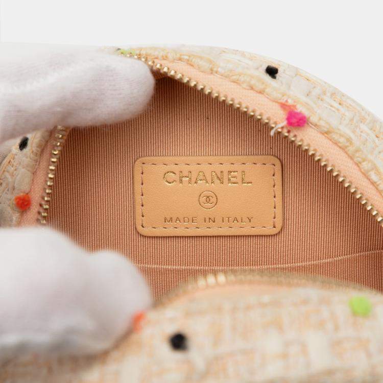 مملوكة مسبقًا Chanel Brown CC Quilted Tweed Round Crossbody