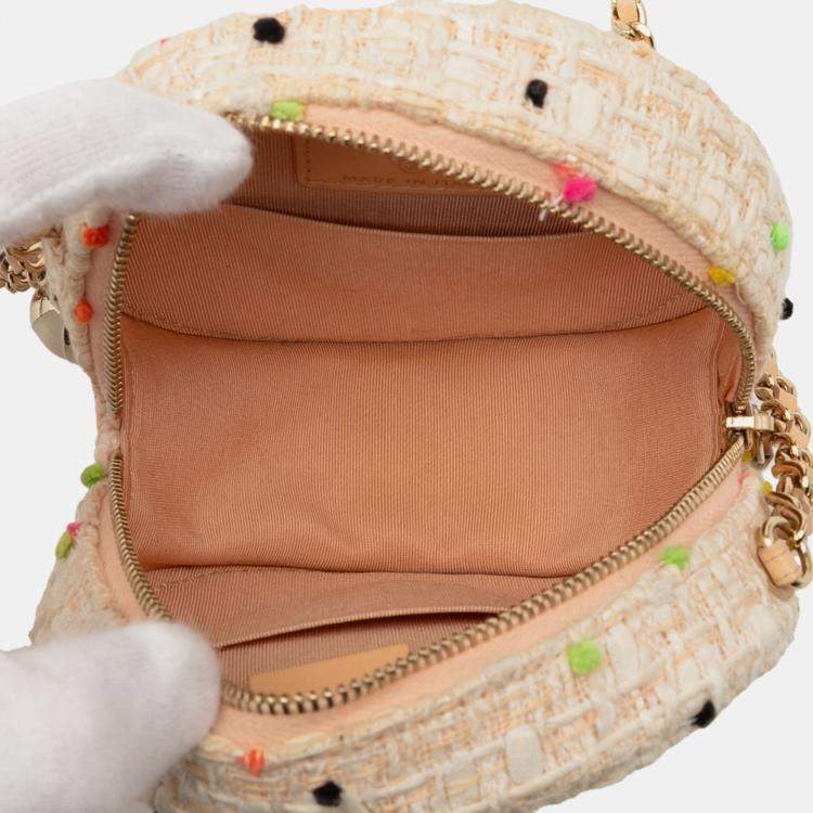 مملوكة مسبقًا Chanel Brown CC Quilted Tweed Round Crossbody