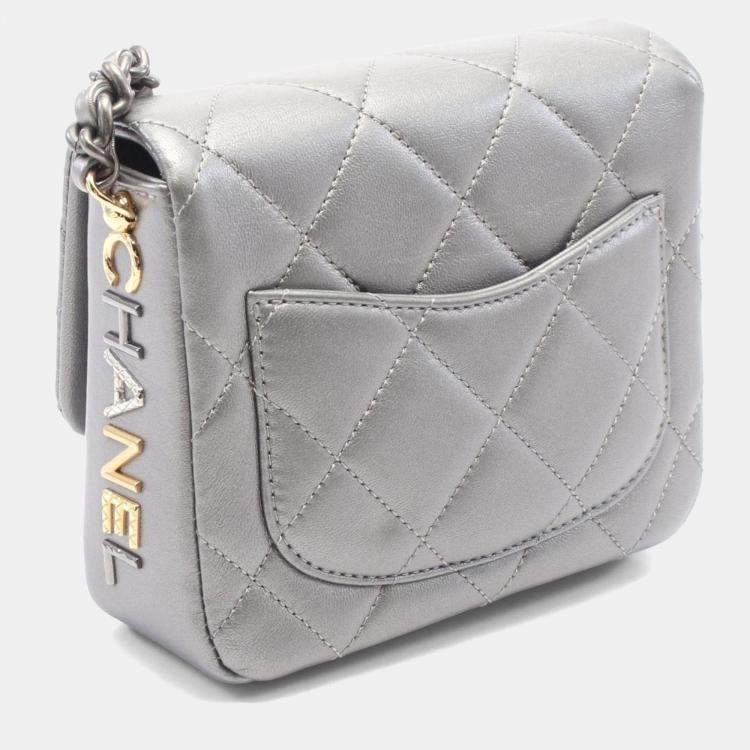 Pre Owned Chanel Matelasse Shoulder Bag Leather Silver