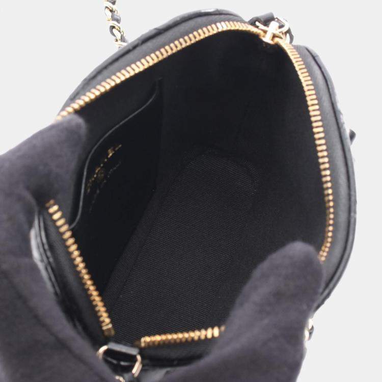 مملوكة مسبقًا Chanel Matelasse Shoulder Bag Lambskin Leather Black