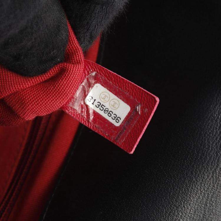 Pre Owned Chanel Matelasse Shoulder Bag Lambskin Leather Black