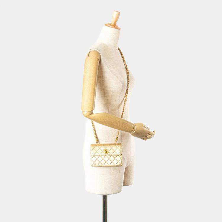 مملوكة مسبقًا Chanel Mini Matelasse Coco Mark Chain Shoulder Bag In Gold Lambskin