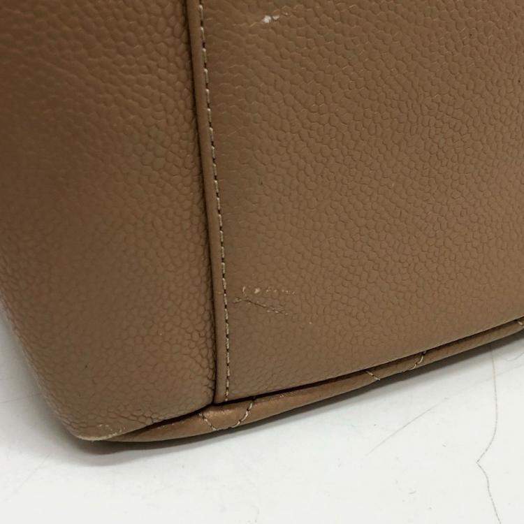 مملوكة مسبقًا Chanel Deka Coco Cc Mark Tote Bag Matelasse Double Chain Shoulder Caviar Skin Beige