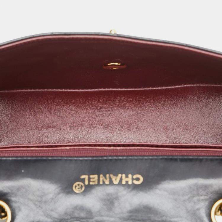 مملوكة مسبقًا Chanel Diana Matelasse Coco Mark Chain Shoulder Bag In Black Lambskin