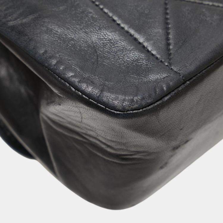 مملوكة مسبقًا Chanel Diana Matelasse Coco Mark Chain Shoulder Bag In Black Lambskin