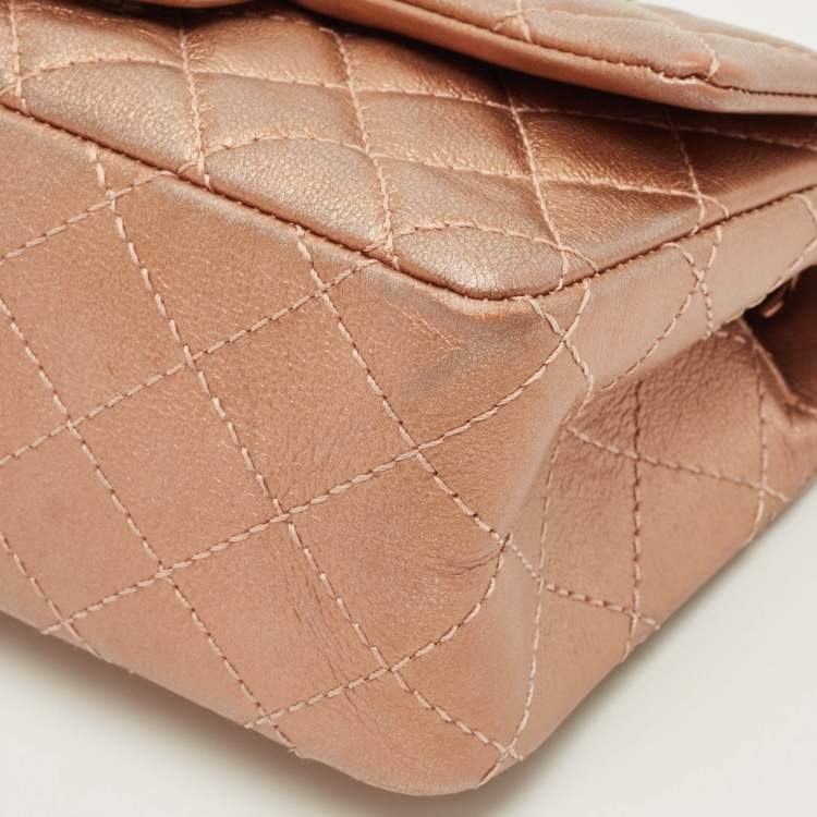 مملوكة مسبقًا Chanel Reissue 2.55 Classic 224 Rose Gold Quilted Leather Flap Bag