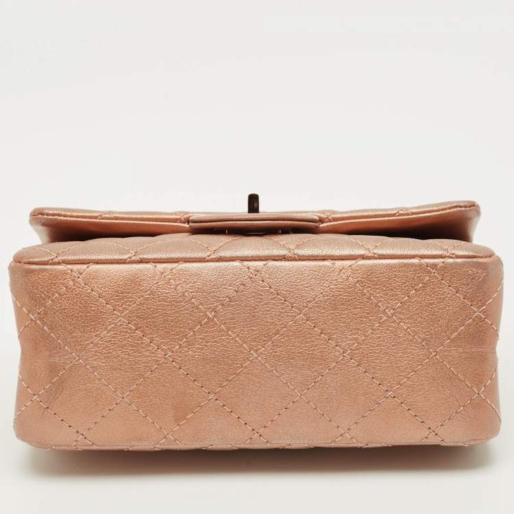 مملوكة مسبقًا Chanel Reissue 2.55 Classic 224 Rose Gold Quilted Leather Flap Bag