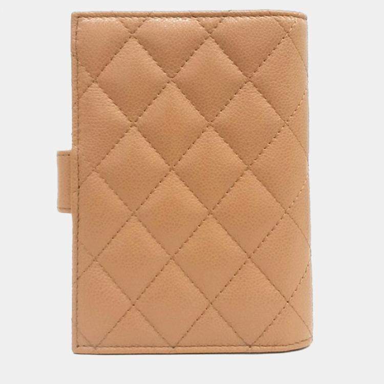 Pre Owned Chanel beige Caviar Passport Holder