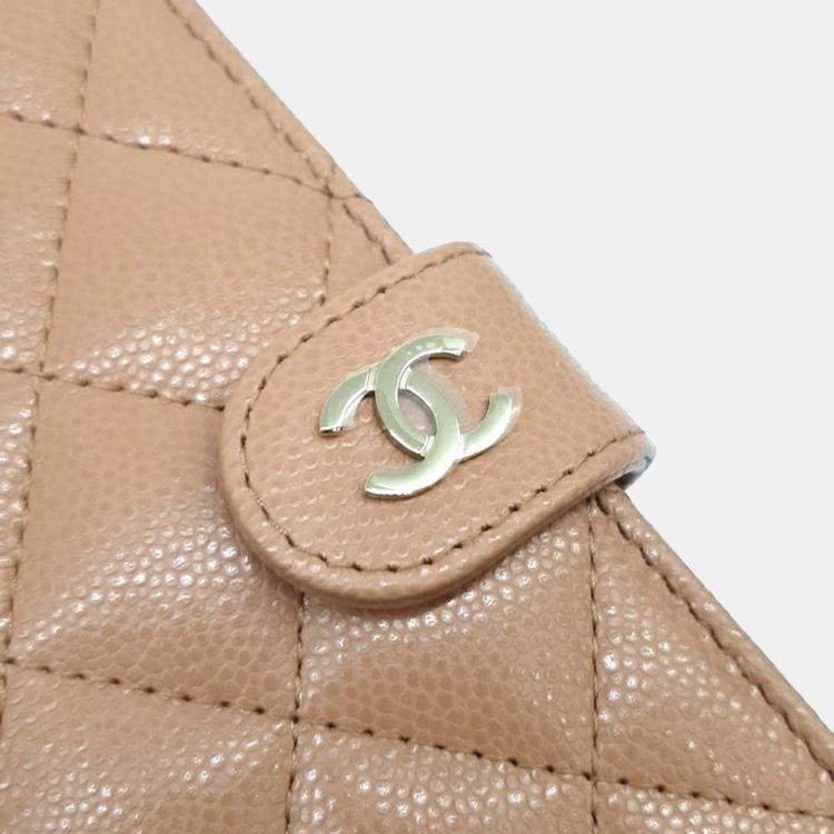 Pre Owned Chanel beige Caviar Passport Holder