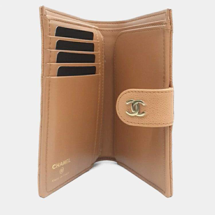 Pre Owned Chanel beige Caviar Passport Holder