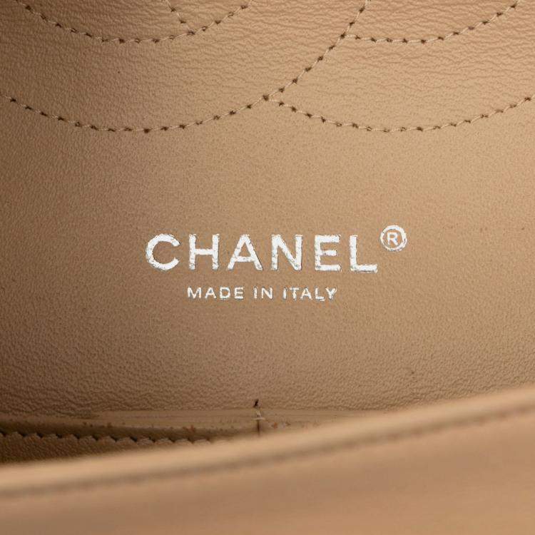 Pre Owned Chanel Beige Jumbo Classic Lambskin Double Flap