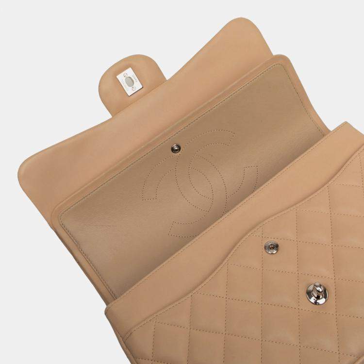 Pre Owned Chanel Beige Jumbo Classic Lambskin Double Flap