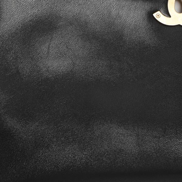 Pre Owned Chanel 19 Maxi Black Quilted Leather Flap Bag