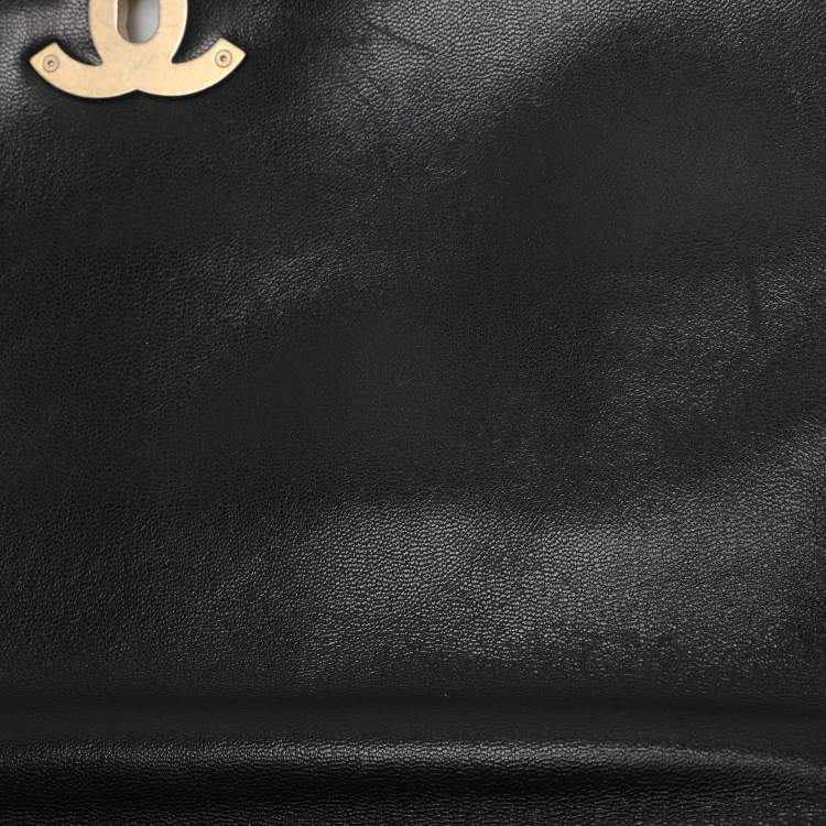 Pre Owned Chanel 19 Maxi Black Quilted Leather Flap Bag