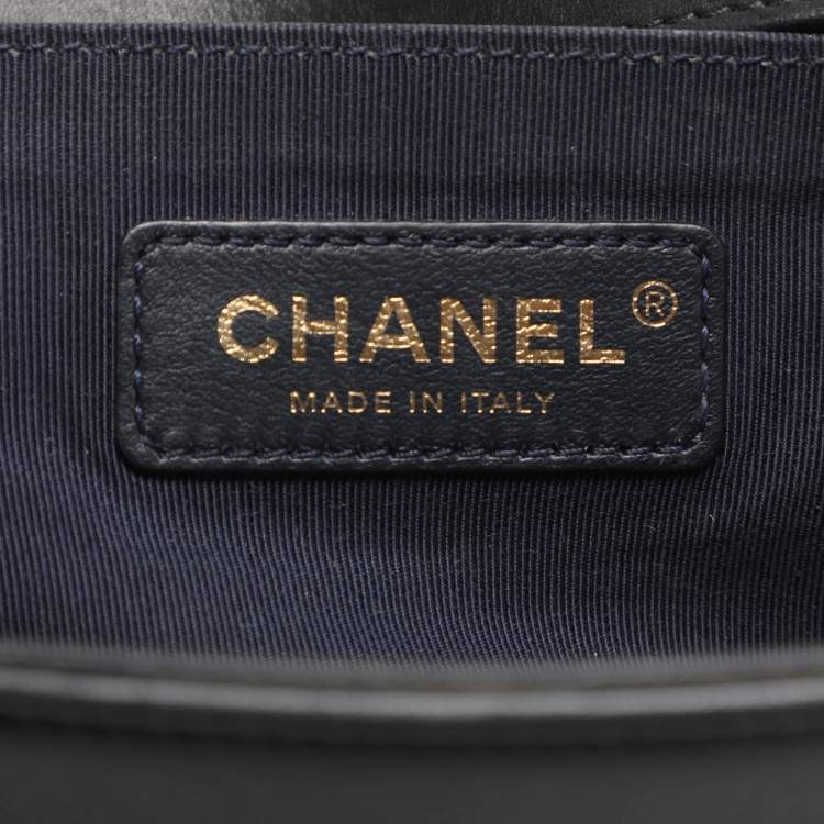 Pre Owned Chanel Boy Medium Black Quilted Leather Flap bag