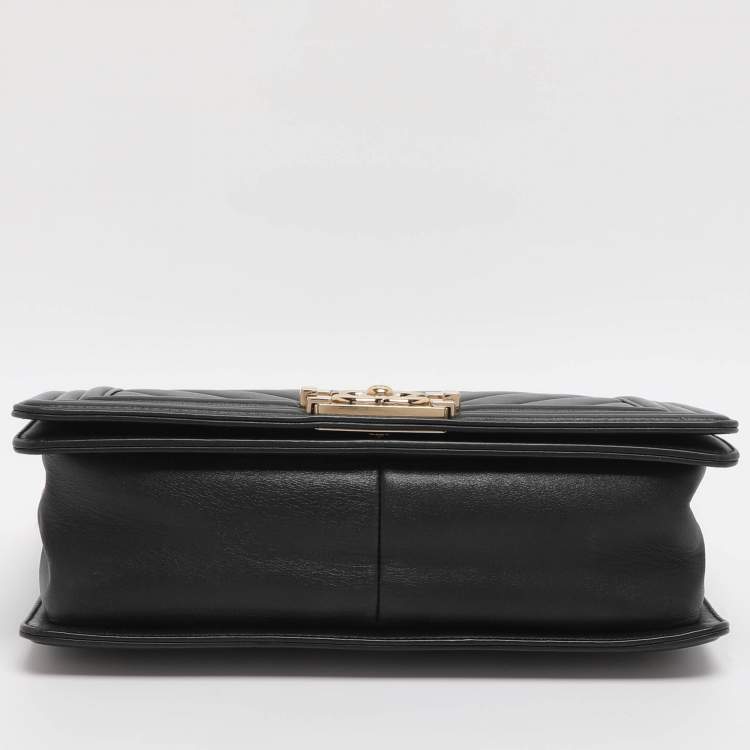 Pre Owned Chanel Boy Medium Black Quilted Leather Flap bag