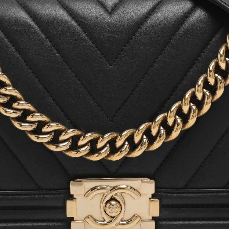 Pre Owned Chanel Boy Medium Black Quilted Leather Flap bag