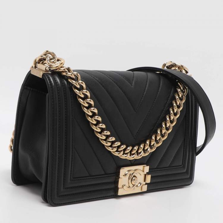 Pre Owned Chanel Boy Medium Black Quilted Leather Flap bag