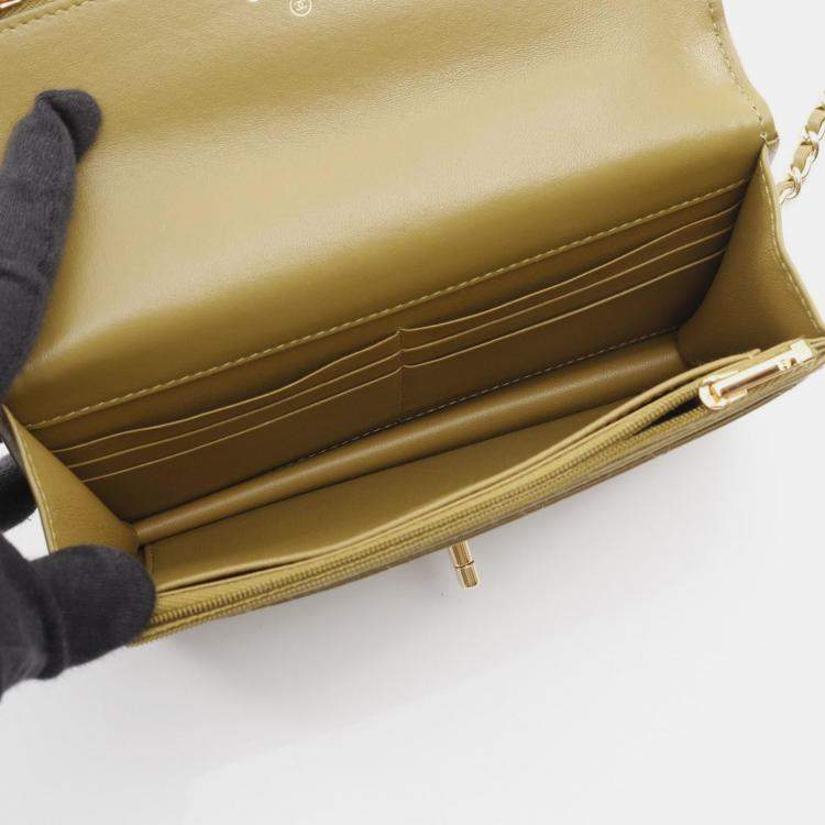 مملوكة مسبقًا Chanel CC Strass on Top Khaki Leather Wallet on Chain