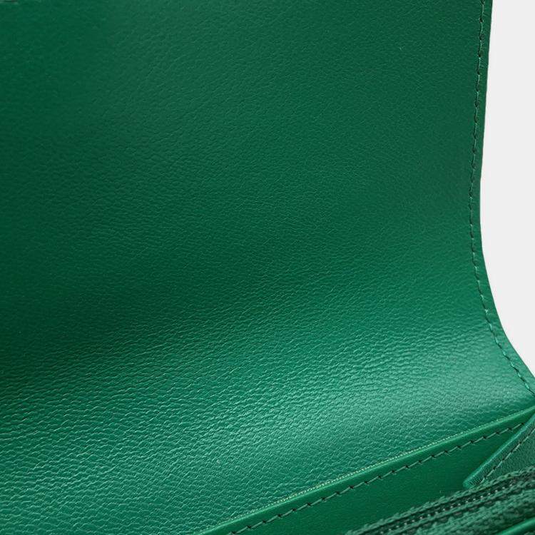مملوكة مسبقًا Chanel Chanel19 Long Flap Wallet Green Lambskin