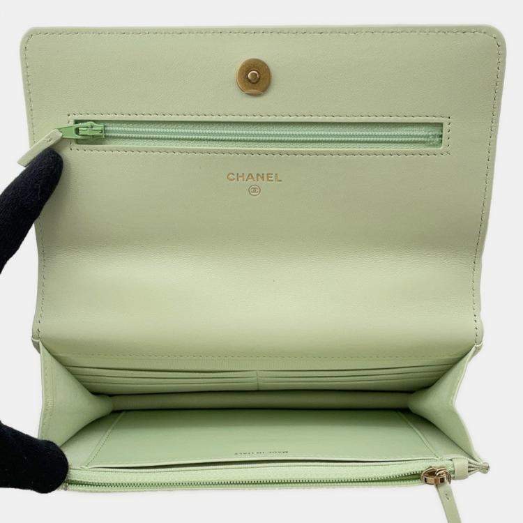 Pre Owned Chanel Chanel19 Chain Wallet Light Green Lambskin