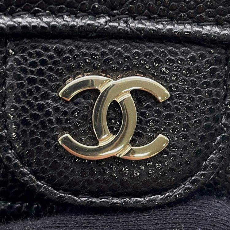 Pre Owned Chanel Matelasse Classic Zip Card Case Black Caviar Leather