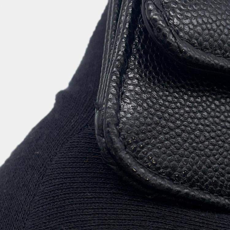 Pre Owned Chanel Matelasse Classic Zip Card Case Black Caviar Leather