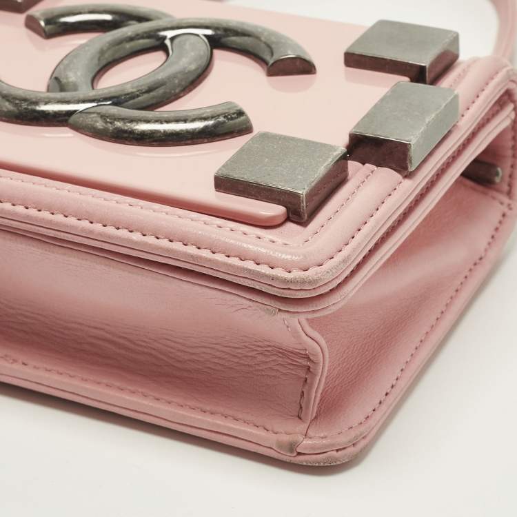 Pre Owned Chanel Boy Brick Pink Quilted Leather and Plexiglass Flap Bag