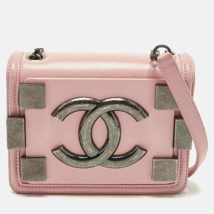 Pre Owned Chanel Boy Brick Pink Quilted Leather and Plexiglass Flap Bag