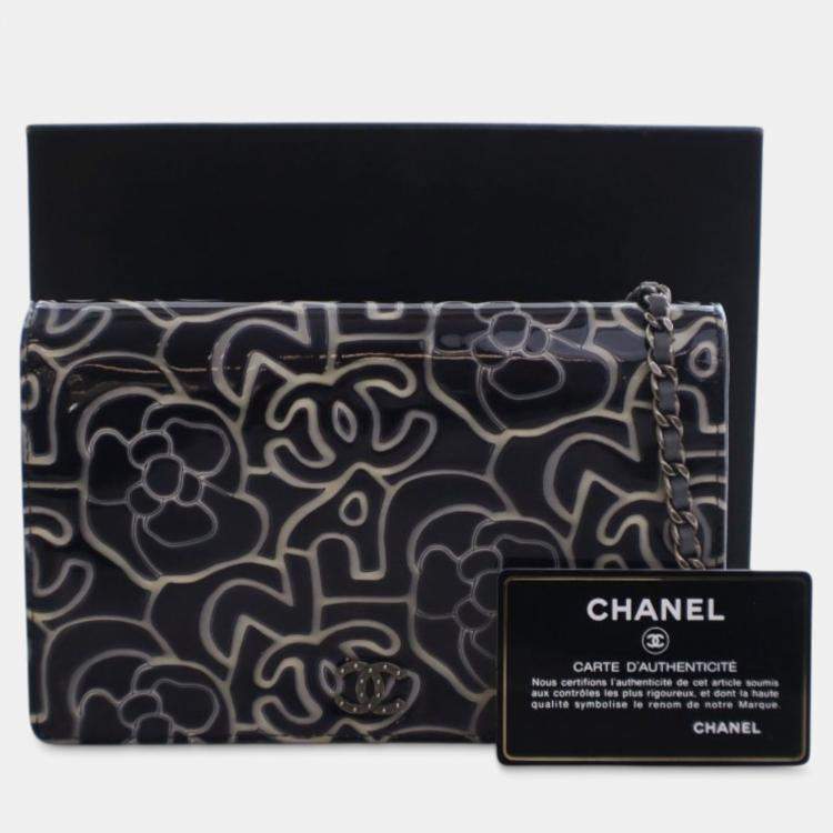 Pre Owned Chanel Blue CC Embossed Patent Camellia Wallet On Chain