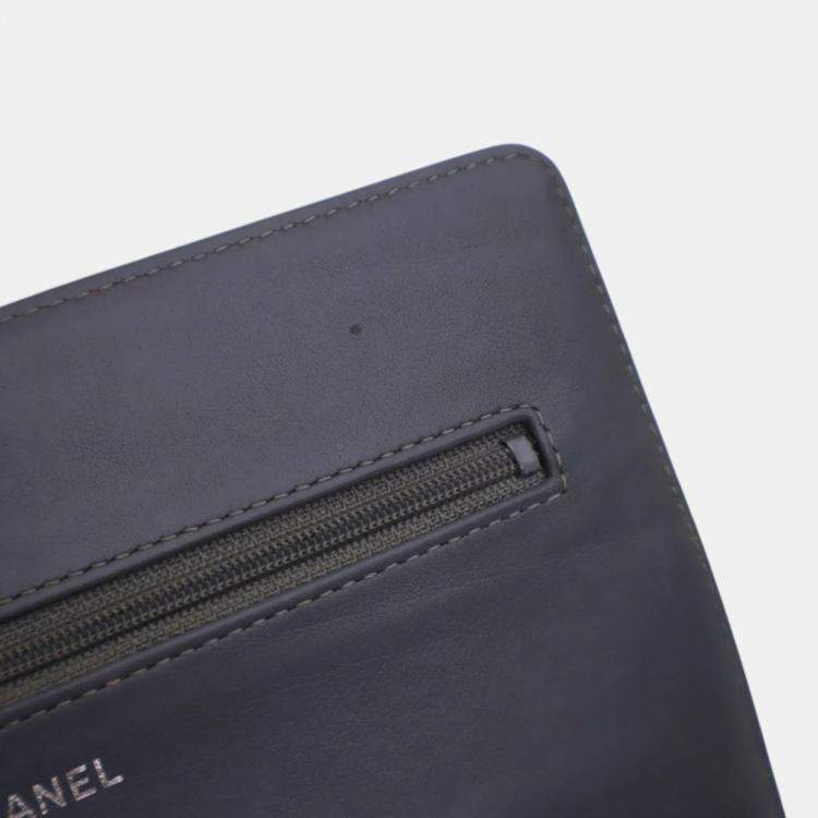 Pre Owned Chanel Blue CC Embossed Patent Camellia Wallet On Chain