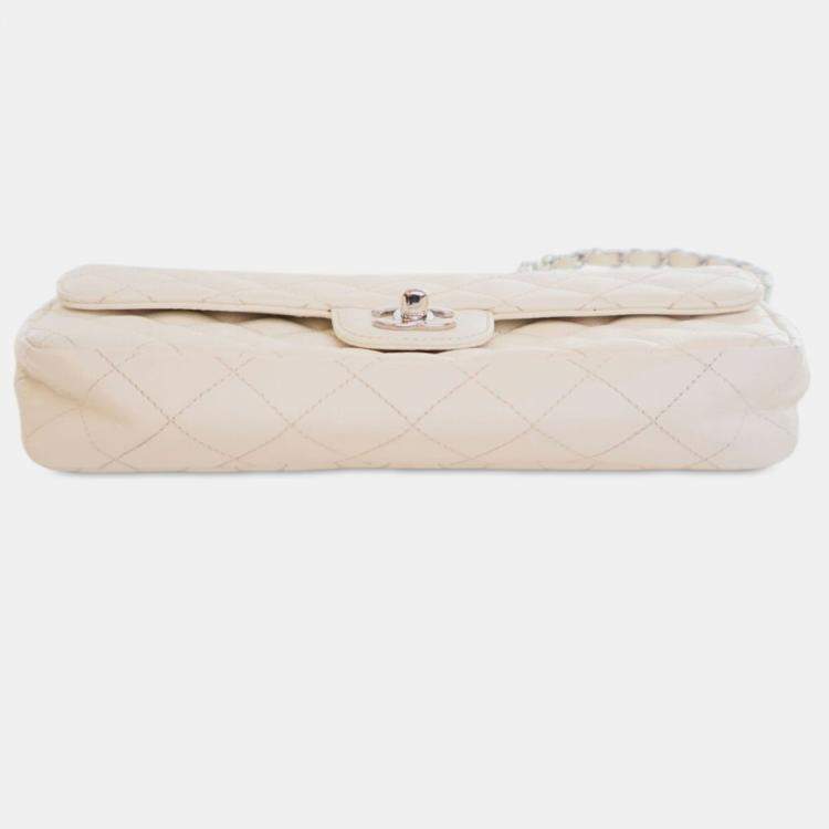 Pre Owned Chanel White Classic Caviar East West Single Flap