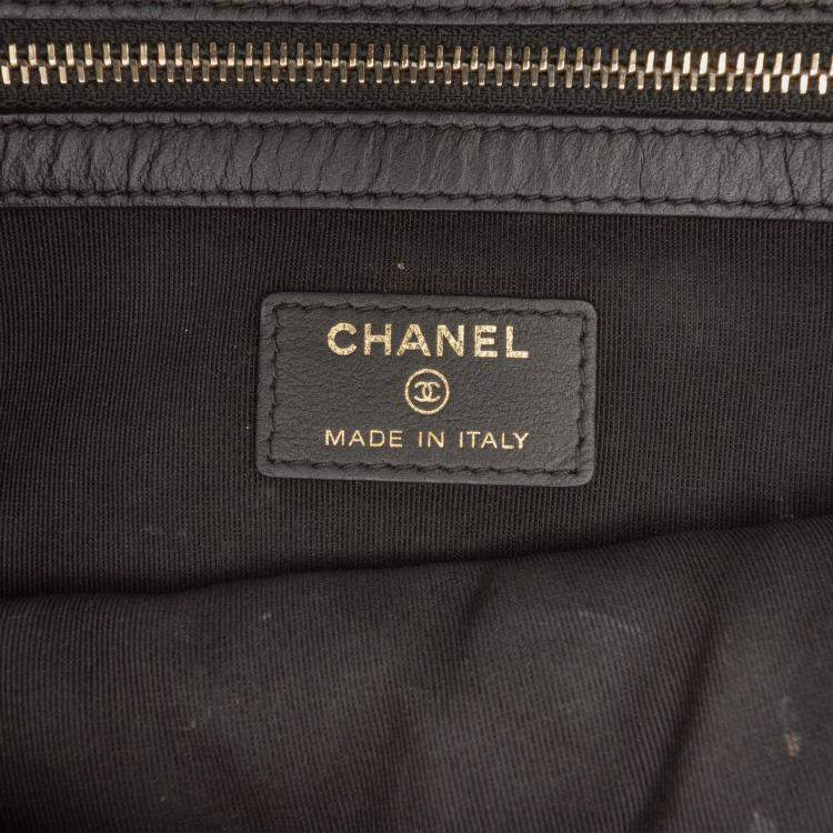 Pre Owned Chanel Black Medium Quilted Caviar Boy O Case Clutch