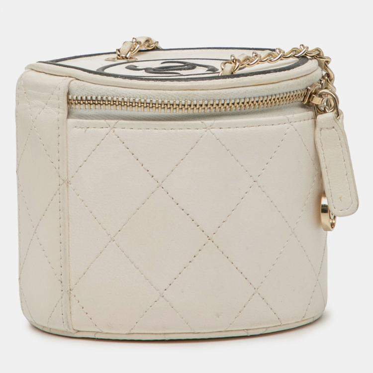 Pre Owned Chanel White Quilted Lambskin Chain and Charm Vanity Case