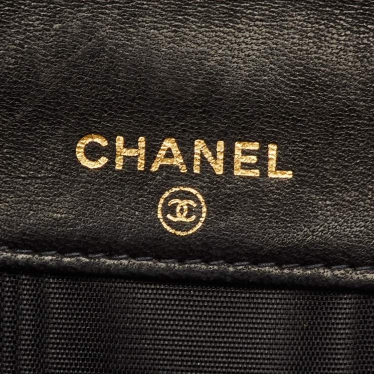 Pre Owned Chanel Black Caviar Leather CC Interlocking Compact Wallet