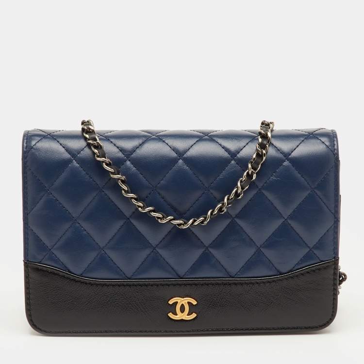 Pre Owned Chanel CC Gabrielle Navy Blue/Black Quilted Leather Wallet On Chain