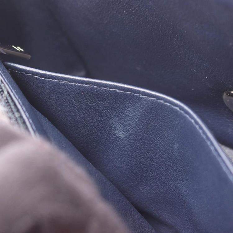 Pre Owned حقيبة شانيل كلاسيك مفردة مبطن ضفيرة تويد بشعار تشارمز صغيرة