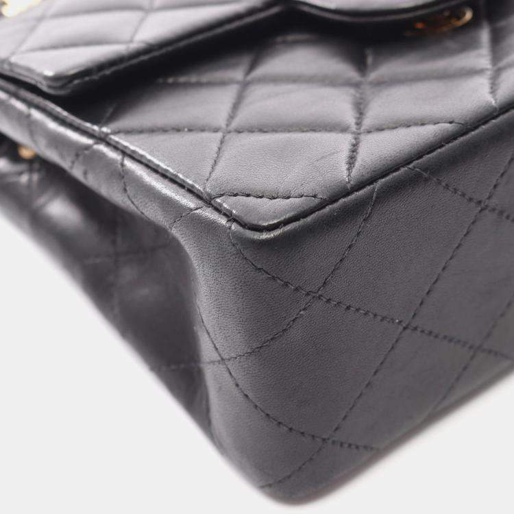 Pre Owned Chanel Turnlock Flap Leather Shoulder Bag