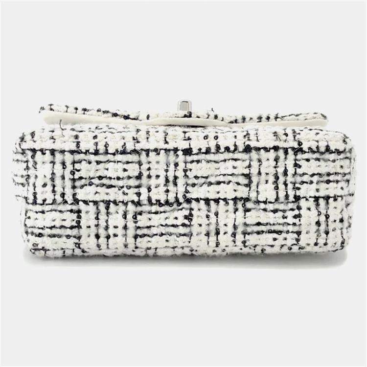 Pre Owned Chanel Mini Matelasse Chain shoulder White/Black Tweed