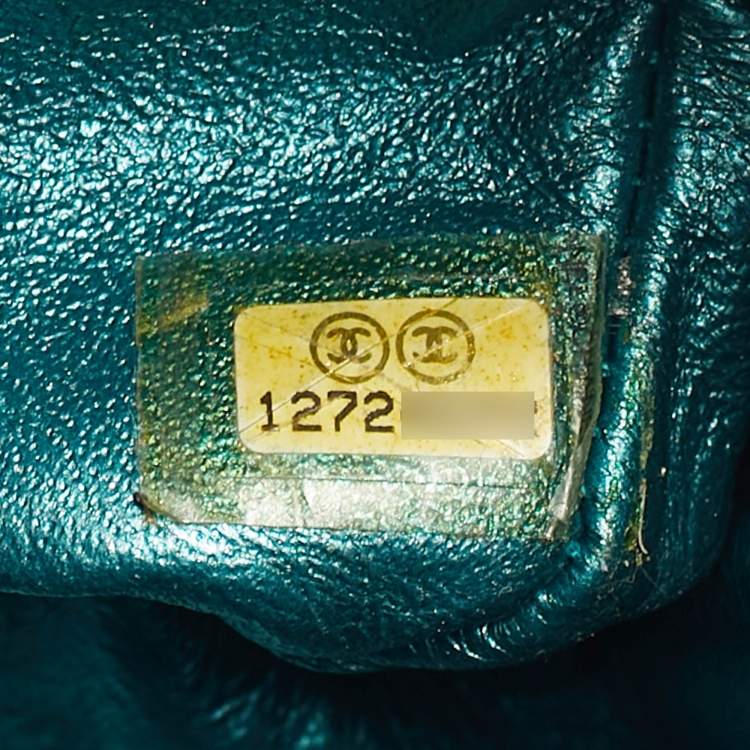 Pre Owned Chanel Reissue 2.55 226 Green Shimmering Leather Flap Bag