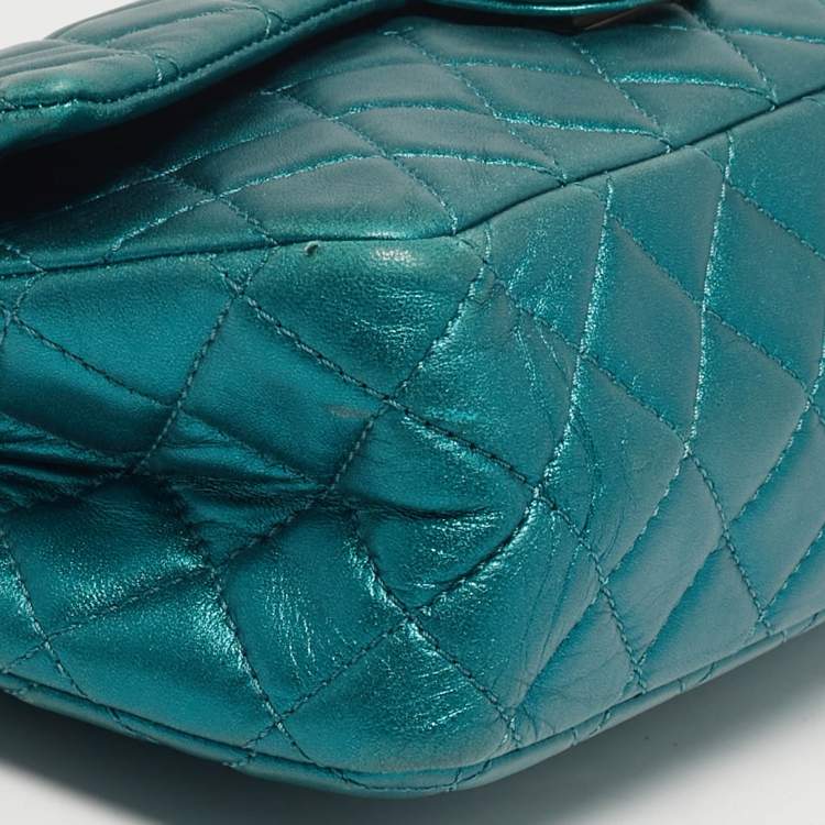 Pre Owned Chanel Reissue 2.55 226 Green Shimmering Leather Flap Bag