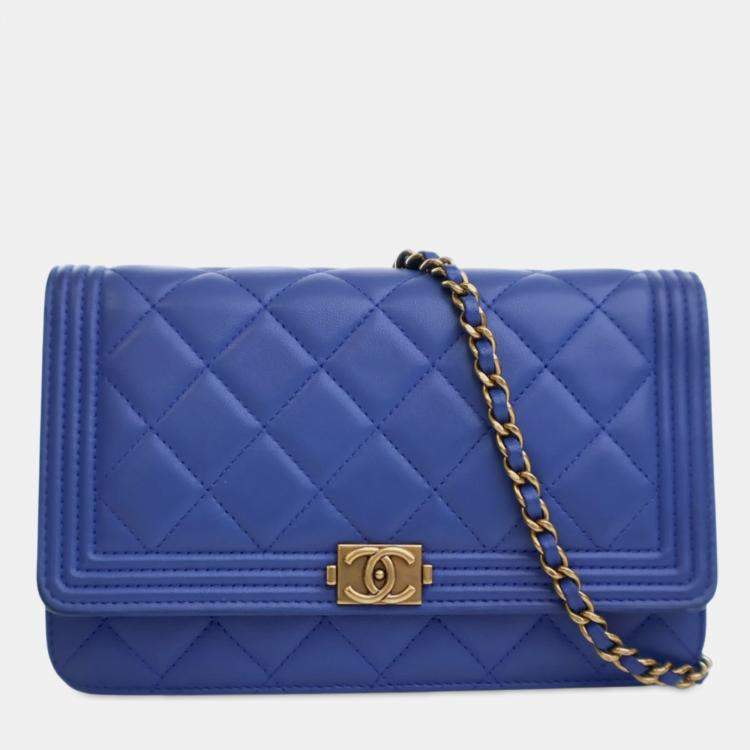 Pre Owned Chanel Blue Quilted Lambskin Boy Wallet On Chain