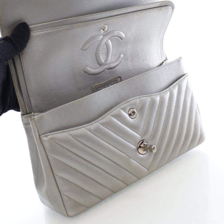 Pre Owned Chanel Medium Caviar Chevron Classic Double Flap Bag