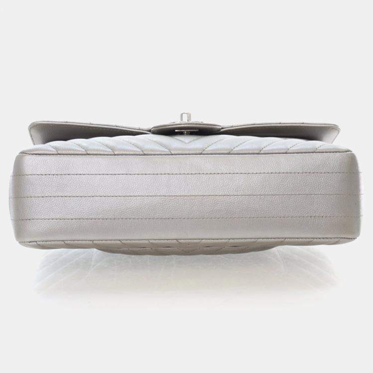 Pre Owned Chanel Medium Caviar Chevron Classic Double Flap Bag