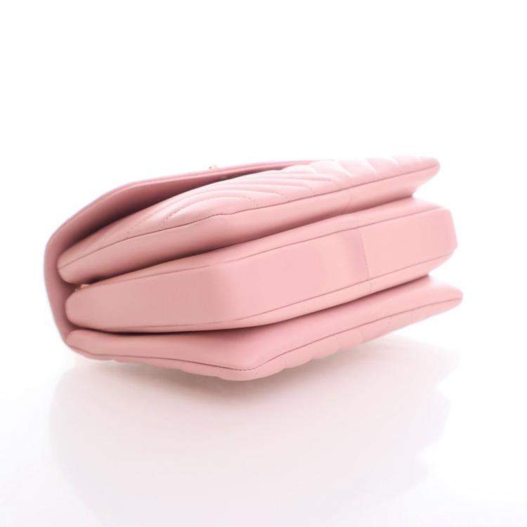 مملوكة مسبقًا Chanel Small Lambskin Trendy CC Top Handle Bag