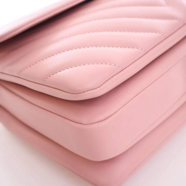 مملوكة مسبقًا Chanel Small Lambskin Trendy CC Top Handle Bag