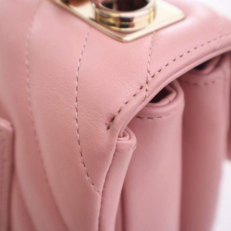 مملوكة مسبقًا Chanel Small Lambskin Trendy CC Top Handle Bag