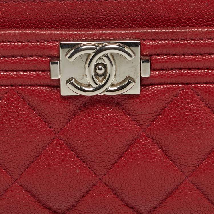 Pre Owned Chanel Boy Red Caviar Quilted Leather Card Holder