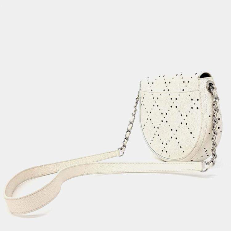 Pre Owned Chanel Cream Leather Caviar Punching Crossbody Bag